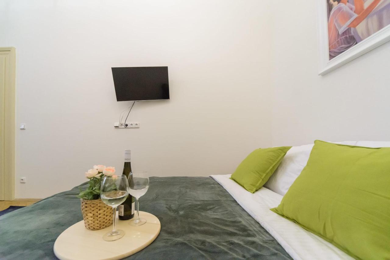 Cozy Apartment Near Stefanikuv Most Prag Exterior foto